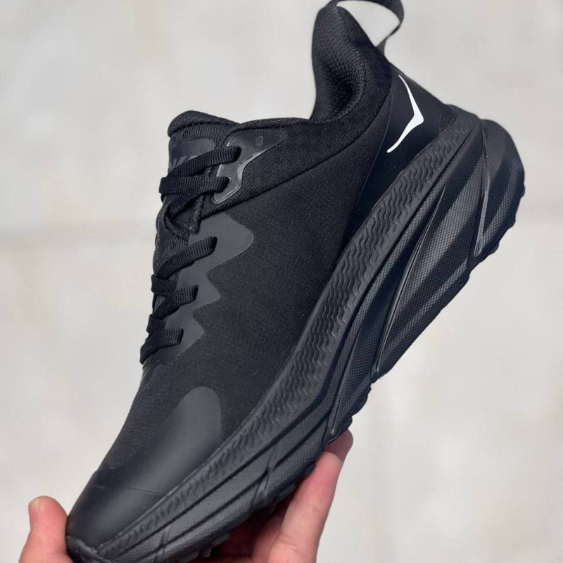 کفش پیاده روی مردانه هوکا مدل Challenger ATR 7 Gore-Tex