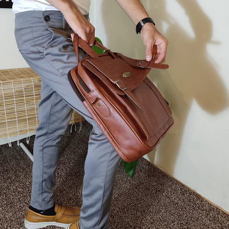 کیف لپ تاپ مدل HE135 مناسب برای لپ تاپ 14 اینچی