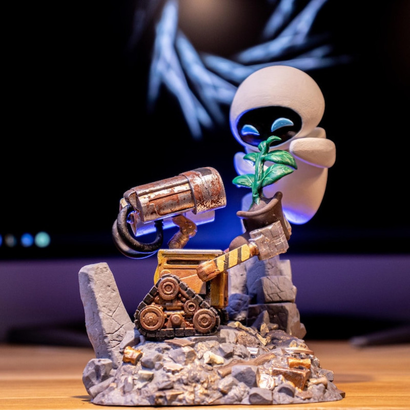 فیگور مدل WALL-E و EVE  ارتفاع ۱۵ سانتی‌متر
