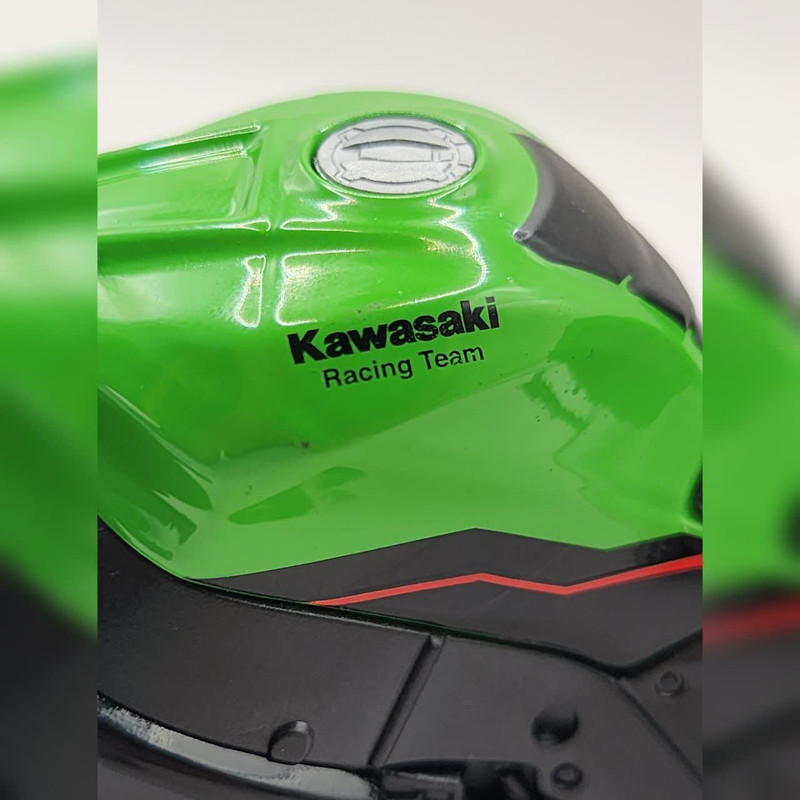 موتور بازی ولی مدل فنردار فرمان متحرک Kawasaki Ninja ZX10R به همراه جاسوئیچی