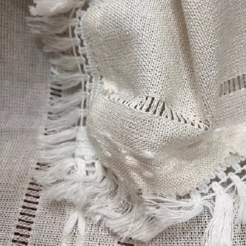 رومیزی مدل لینن سایز 140x140 سانتی‌متر
