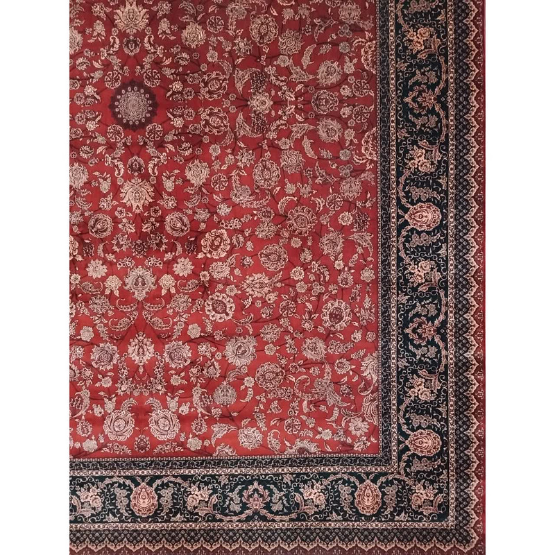 فرش ماشینی 1200 شانه زمینه قرمز لاکی حاشیه سرمه ای مدل افشان وینتیج اکریلیک