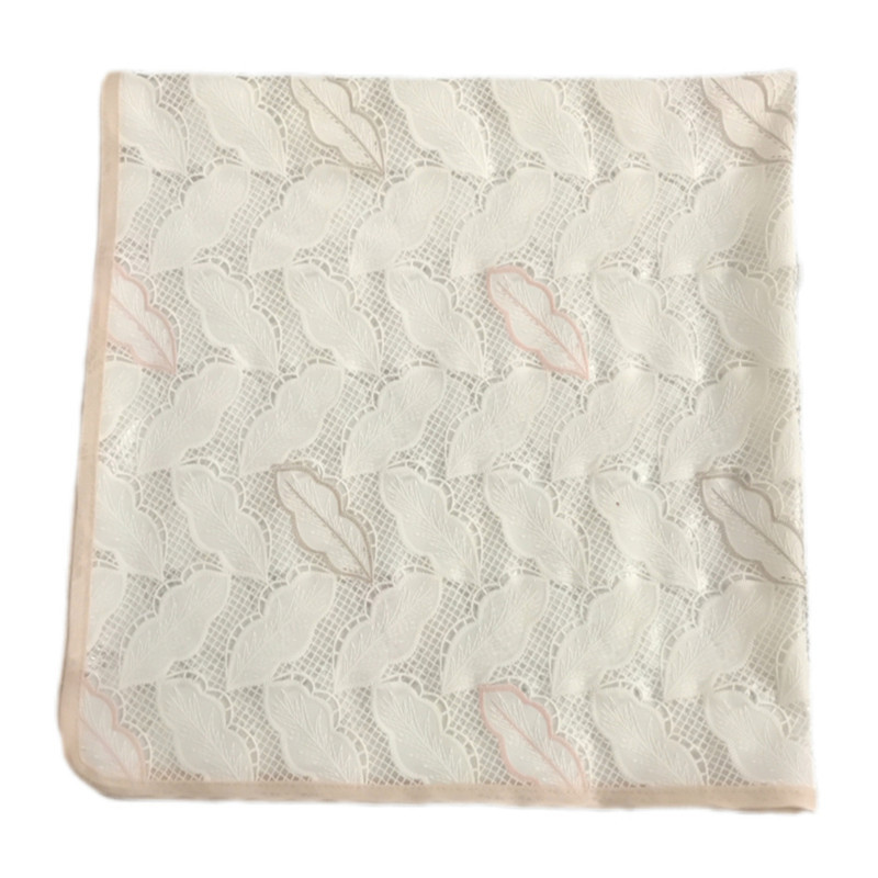سفره 2 نفره مدل رویال طرح گیپور سایز 70×70 سانتی متر کد 05