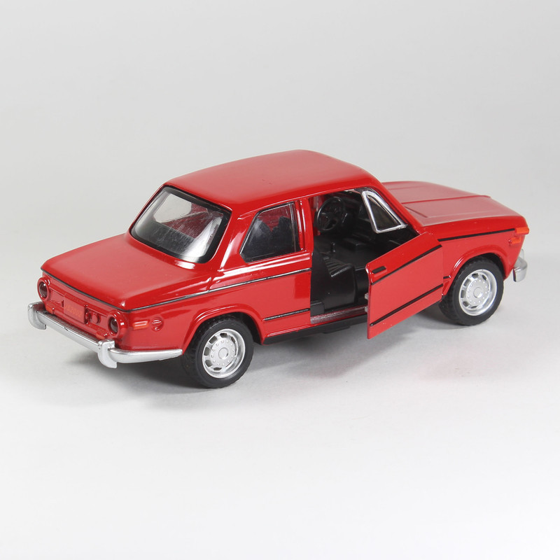 ماشین بازی مدل BMW 2002 کد 0098