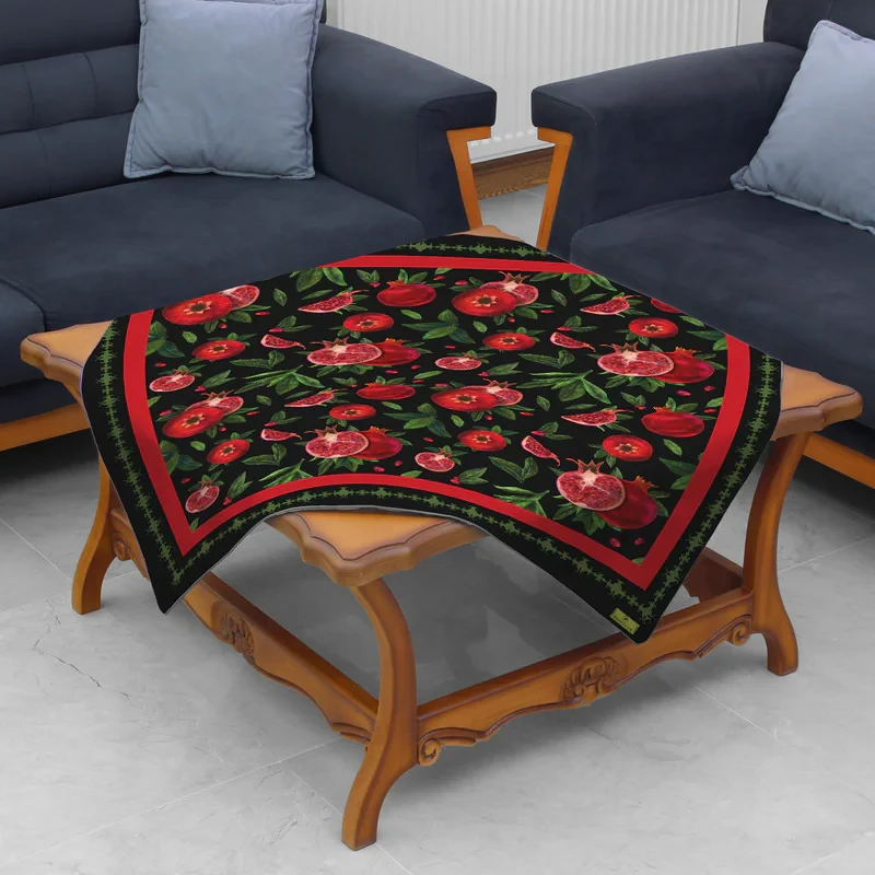 رومیزی ریحانلوکس مدل شب چله RH127 سایز 97x97 سانتی‌متر