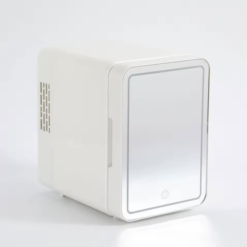 یخچال قابل حمل خودرو مدل CLB002 ظرفیت 4 لیتر