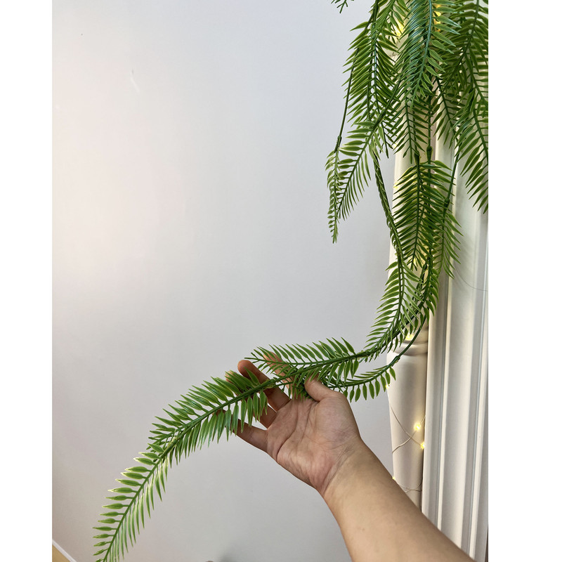 گل مصنوعی آویز سوزنی، ابعاد 10x10x80 سانتی‌متر و وزن 100 گرم