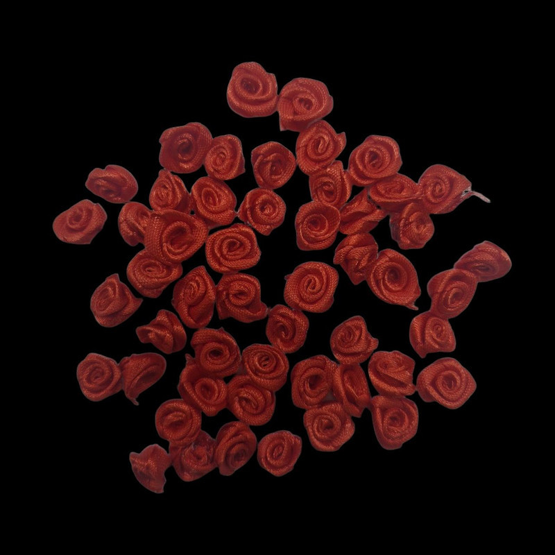 گل مدل رز روبانی کوچک کد red 2 بسته 50 عددی