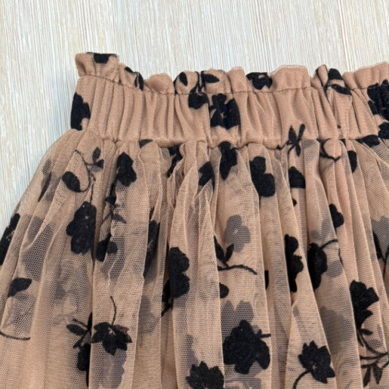 دامن چین‌دار زنانه مدل توری و گل های مخمل