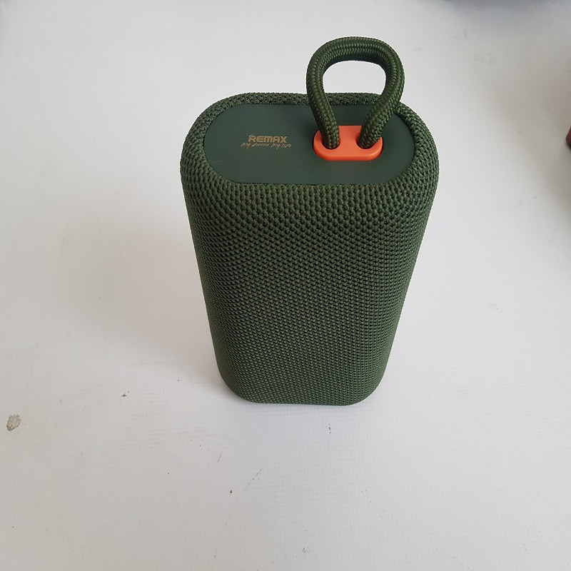 اسپیکر بلوتوثی ریمکس مدل wireless RB-M7