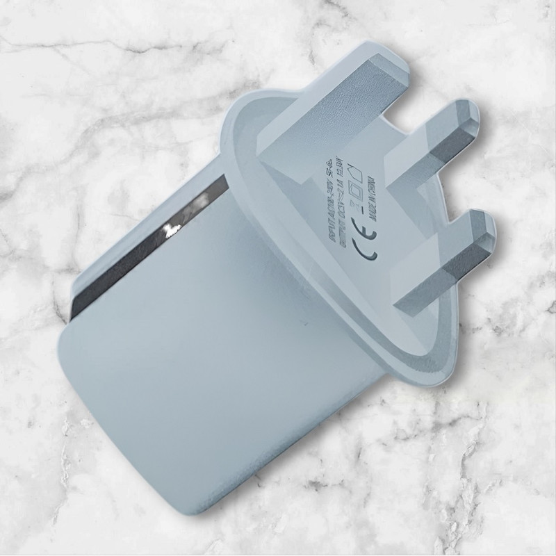شارژر دیواری 10.5 وات مدل 2.1A) به همراه کابل تبدیل MICROUSB
