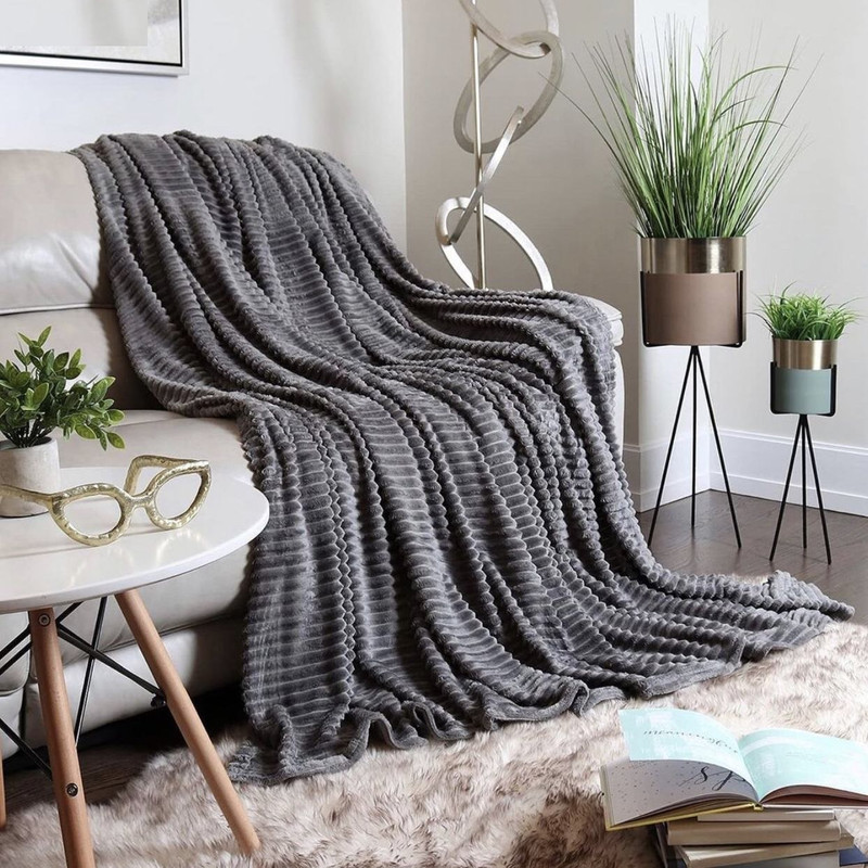 پتو مسافرتی ژینورا مدل کرکره ای سایز 140x200 سانتی متر