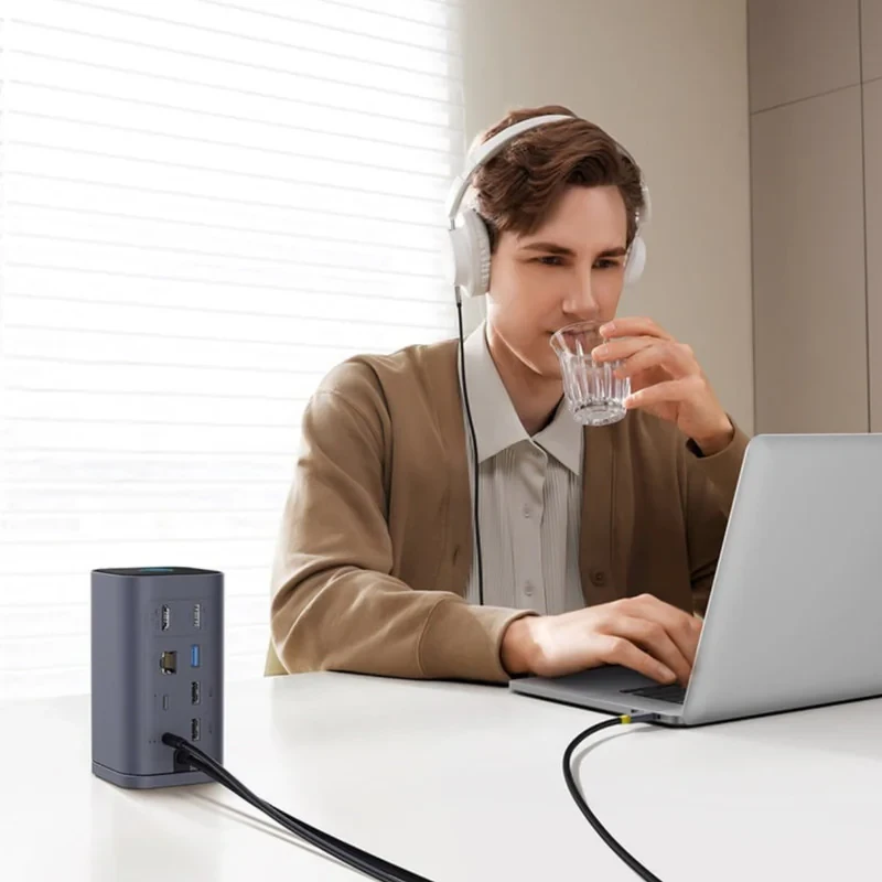 هاب 10 پورت USB-C بیسوس مدل BS-OH174   به همراه کابل USB-C