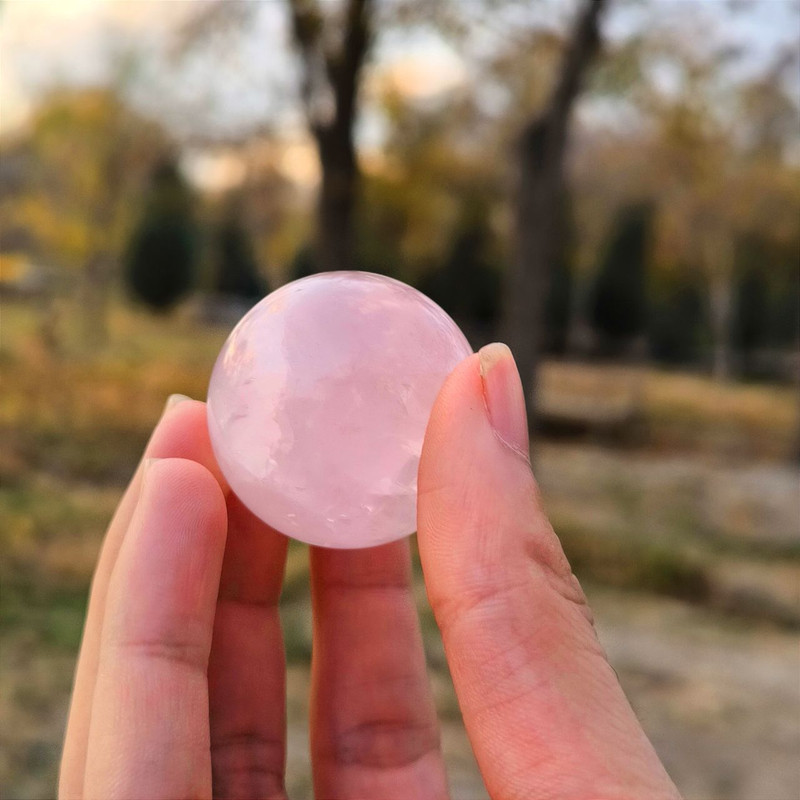 سنگ راف رز کوارتز مدل گوی کد 754