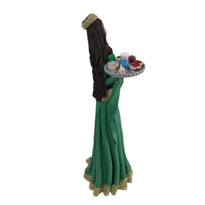 مجسمه مدل هفت سین دختر کرد