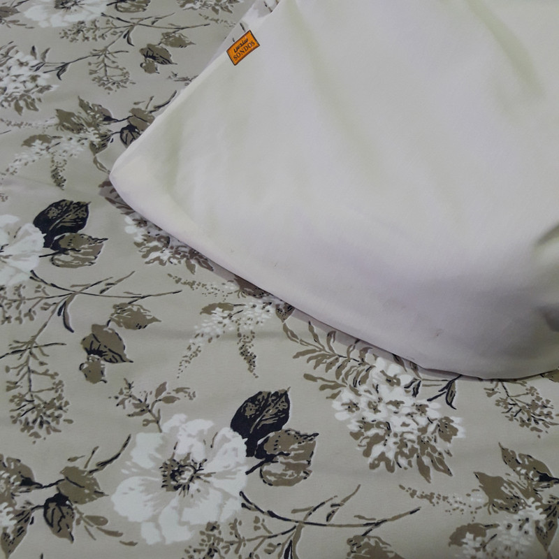 لحاف کرسی سندس مدل باران کد F424 سایز 350x350 سانتی متر
