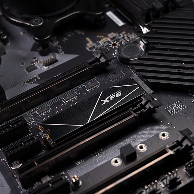 اس اس دی اینترنال ایکس پی جی مدل XPG GAMMIX S70 BLADE ظرفیت 2 ترابایت