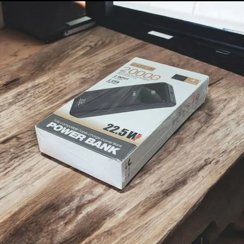 پاوربانک مدل z20000mah ظرفیت 20000 میلی آمپر ساعت