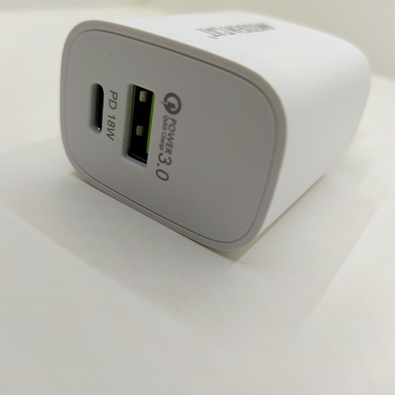 شارژر دیواری مودم کت مدل MTC-0010 به همراه کابل تبدیل microUSB