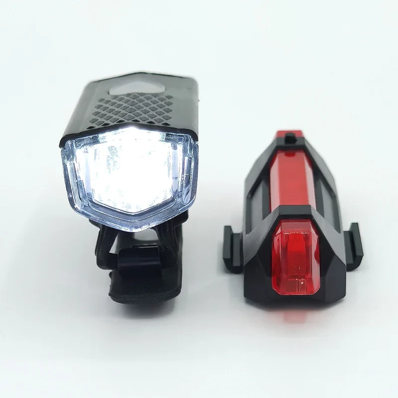 چراغ جلو و عقب دوچرخه مدل شارژی 200 لومن کد 760