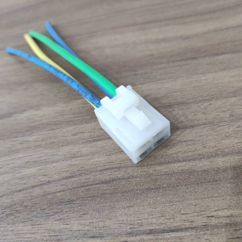 سوکت رله فن خودرو آراکس یدک مدل AY-2485 مناسب برای پراید