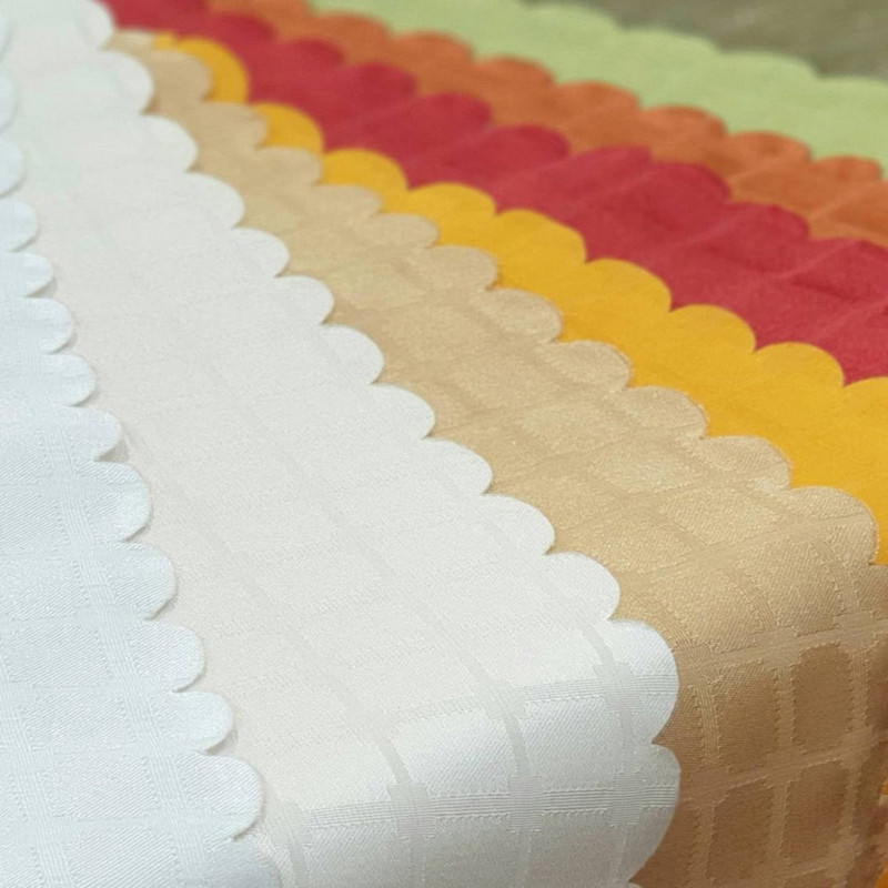 رومیزی رزین تاژ مدل چهارخانه سایز 180x150 سانتی‌متر