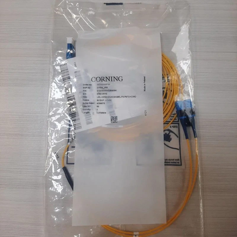 پچ کورد فیبر نوری کورنینگ مدل E727802GNZ20005M