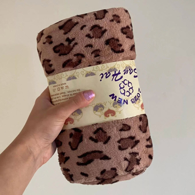 حوله استخری مدل پلنگی سایز 60x120 سانتی متر