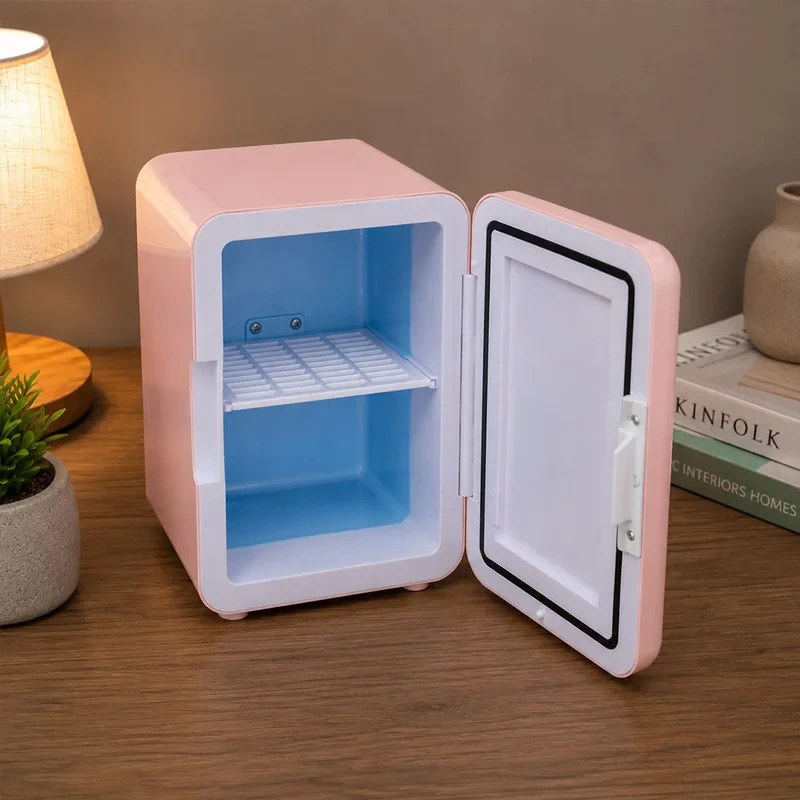 یخچال خودرو مدل Beauty mini refrigetor ظرفیت 5 لیتر