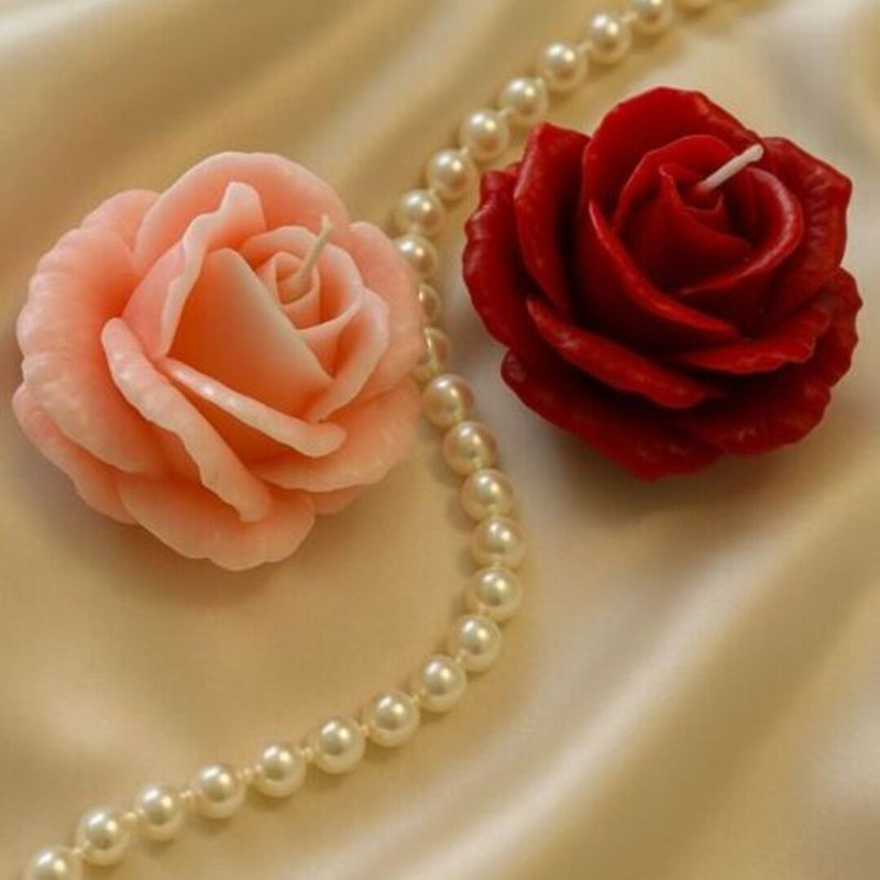 شمع دست‌ساز معطر مدل گل رز با رایحه گل زمان اتمام 24 ساعت