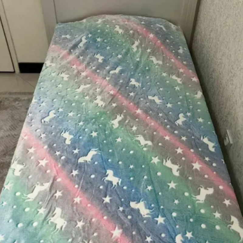 پتو مسافرتی 2 نفر ویراگیتا مدل شبنما تک شاخ 1 سایز 200x210 سانتی‌متر