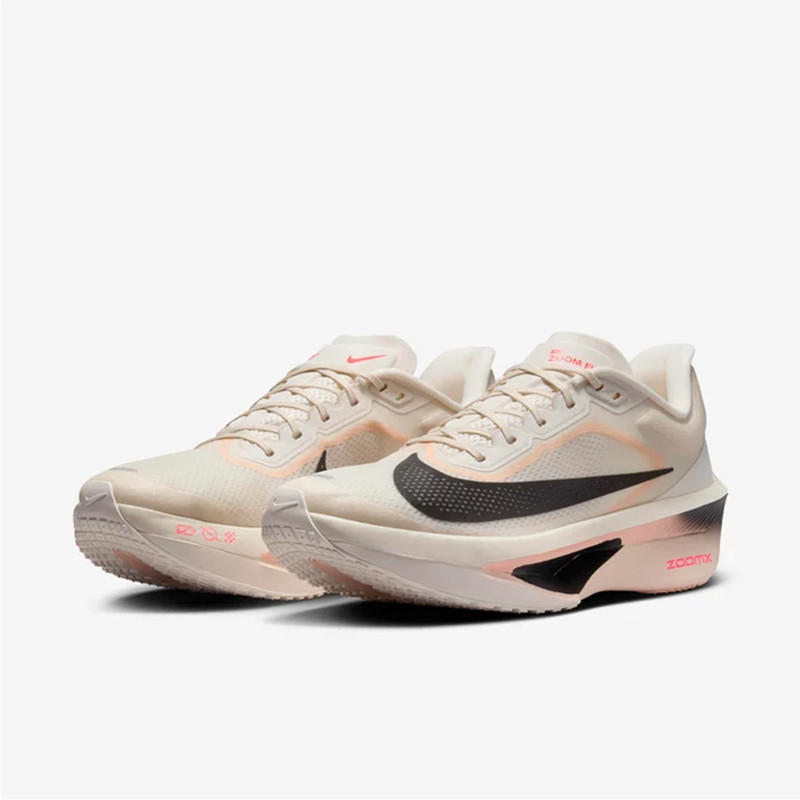 کفش رانینگ مردانه نایکی مدل Zoom Fly 6 . FN8454-102
