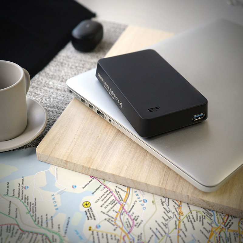 هارد اکسترنال سیلیکون پاور مدل Stream S05 ظرفیت دو ترابایت دارای رابط USB Type-A 3.2