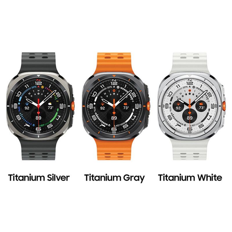 ساعت هوشمند سامسونگ مدل Galaxy Watch Ultra دارای قابلیت های کنترل موسیقی (Music Player)، قابلیت مکالمه از طریق بلوتوث، قابلیت تغییر طرح ساعت یا تم، صفحه همیشه روشن (Always-on Display)، پشتیبانی از دستیار صوتی بند سیلیکون