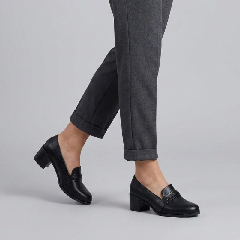 کفش پاشنه‌دار زنانه مدل نوارفولیتر