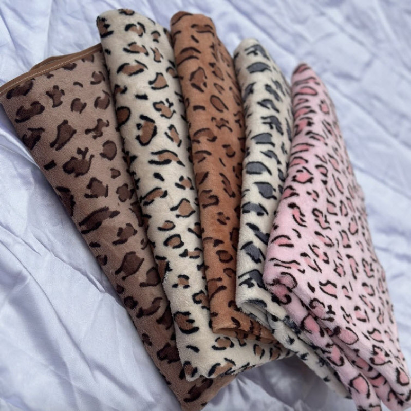 حوله استخری مدل پلنگی سایز 60x120 سانتی متر