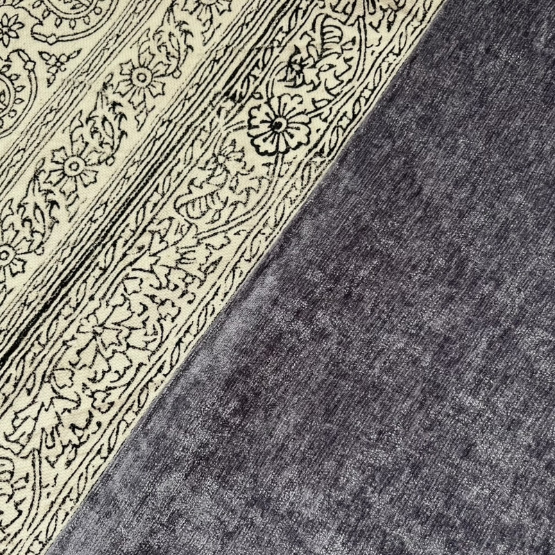 رومیزی مدل ماه سلطان  سایز 100x100 سانتی‌متر