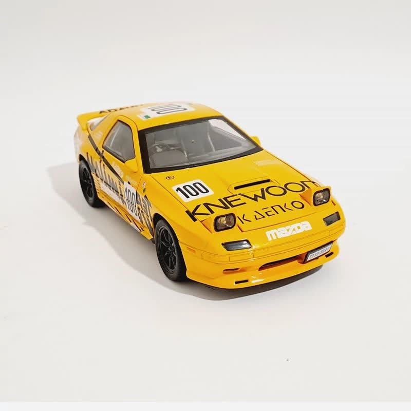 ماکت ماشین ناب سل مدل  مزدا RX7 اسپرت فلزی چراغ تاشو موزیکال  1:24 Mazda RX-7
