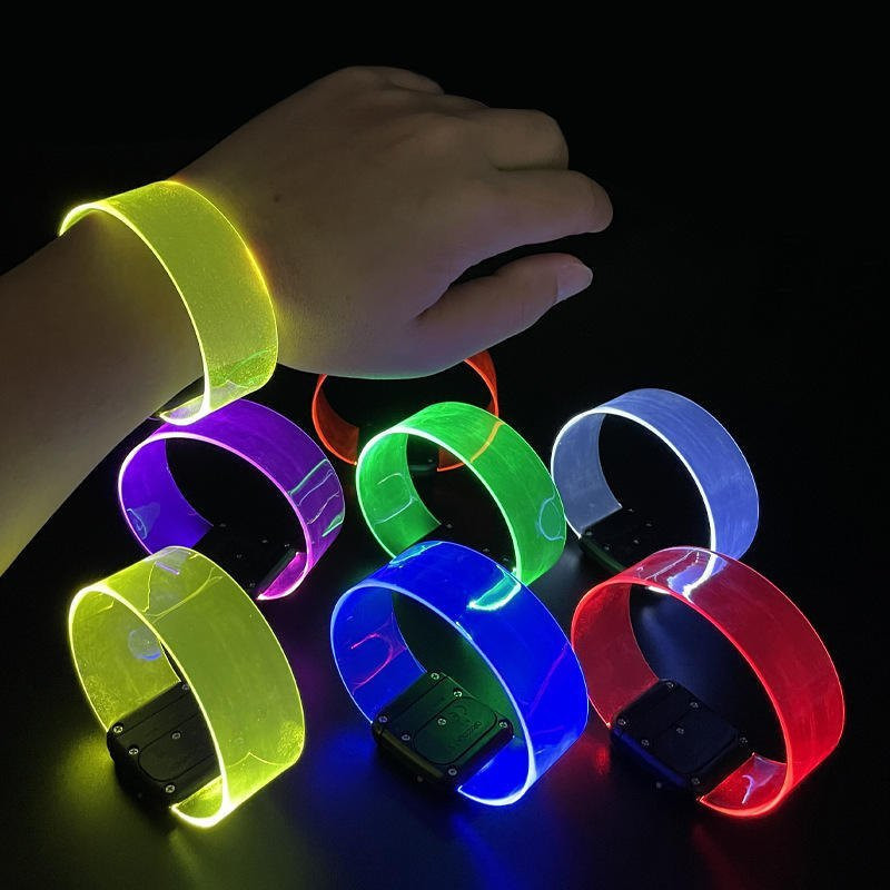 مچ‌بند چراغ دار ایمنی مدل RGB_Magnet