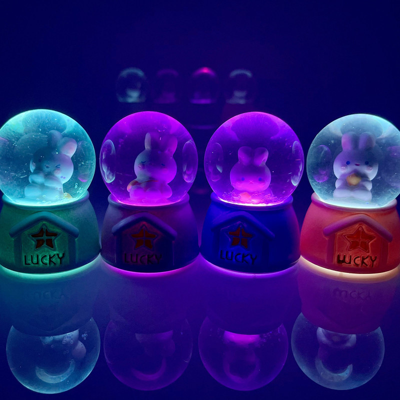 گوی چراغ‌دار مدل Lucky طرح بچه خرگوش خوش شانس کد ABCD1623.15