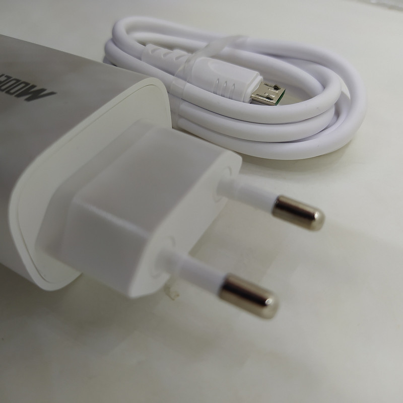 شارژر دیواری مودم کت مدل MTC-0010 به همراه کابل تبدیل microUSB