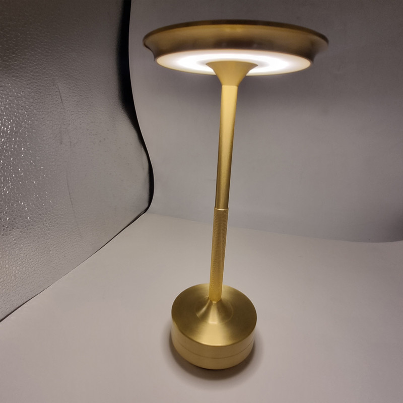 چراغ رومیزی مدل شارژی IRON-MUSHROOM