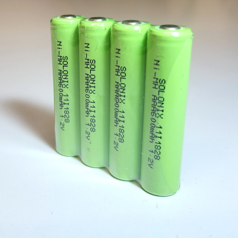 باتری نیم قلمی قابل شارژ سولونیکس مدل Ni-MH 600mAh FLAT مجموعه 4 عددی