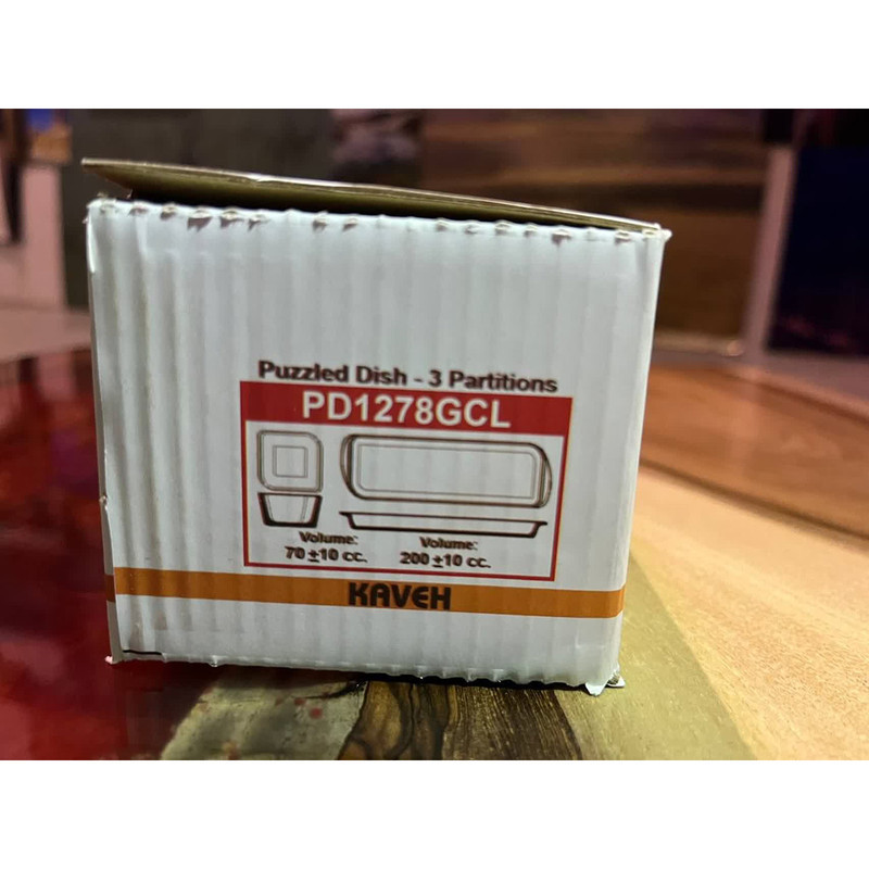 اردوخوری کریستال کاوه مدل باروک با طراحی مستطیل و مربع، شامل سینی و سه کاسه جداشونده، مناسب سرو پذیرایی، شست‌وشو با دست و همراه جعبه