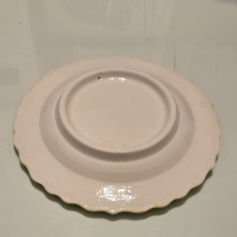 بشقاب میناکاری مدل نقش برجسته طرح لب کنگره ای کد 183 بسته 6 عددی