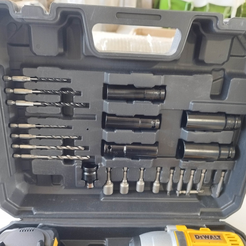 آچار بکس شارژی دیوالت مدل XGT48 سایز 12 اینچ مجموعه 29 عددی
