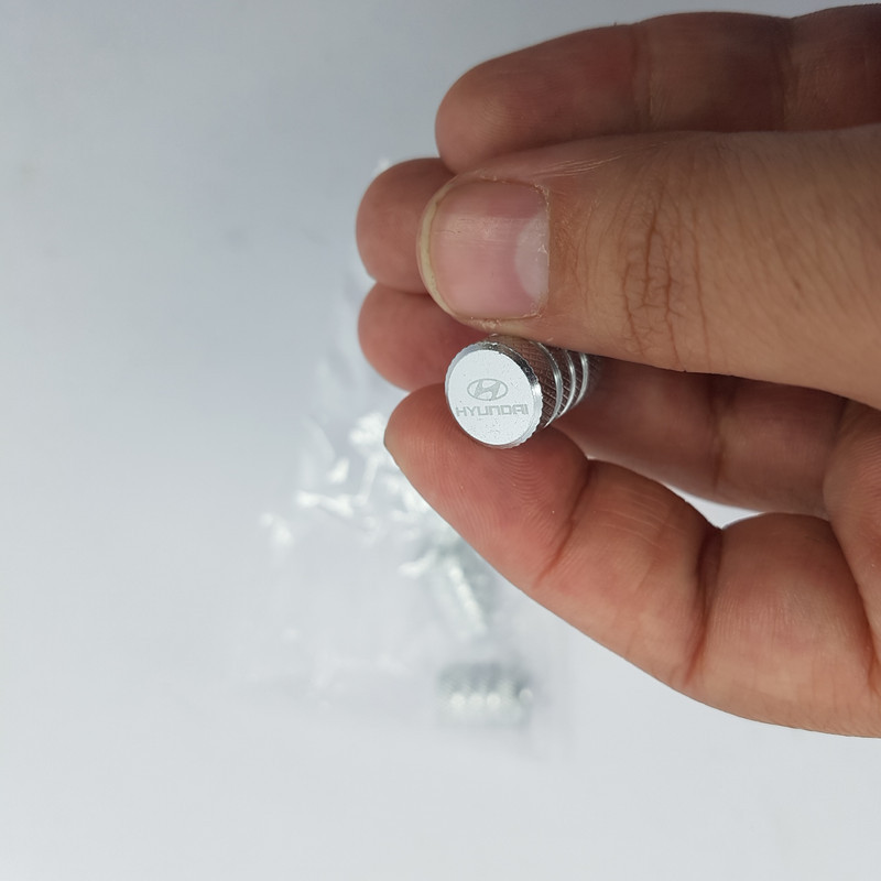 سروالف خودرو  هیوندای کد Hundai2L-Sil2025 مجموعه 4 عددی