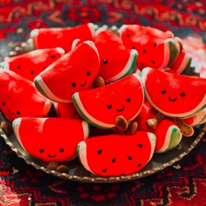 عروسک مدل هندوانه خندان ارتفاع ۲۳ سانتی متر