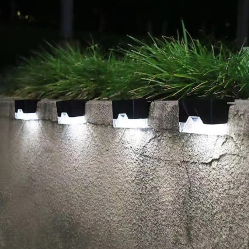 چراغ پارکی خورشیدی سولونیکس مدل LIGHTS مجموعه 4 عددی