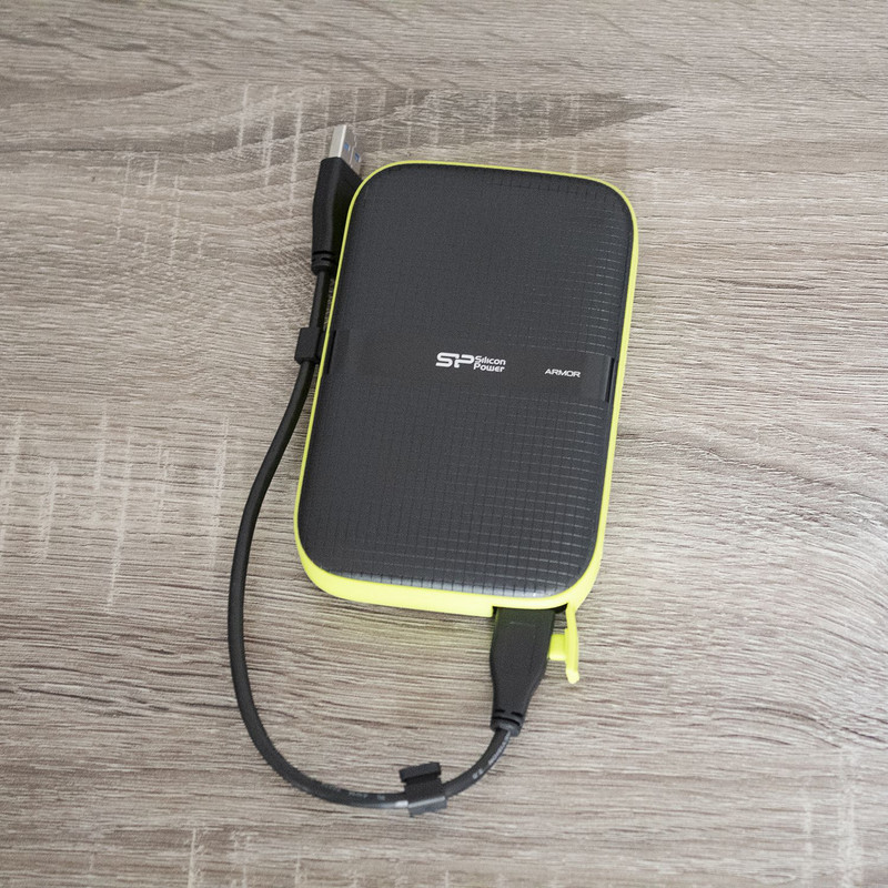 هارد اکسترنال سیلیکون پاور مدل Armor A60 ظرفیت یک ترابایت دارای رابط USB Type-A 3.2